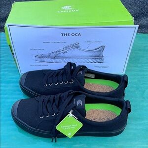Cariuma OCA Black Canvas Sneakers